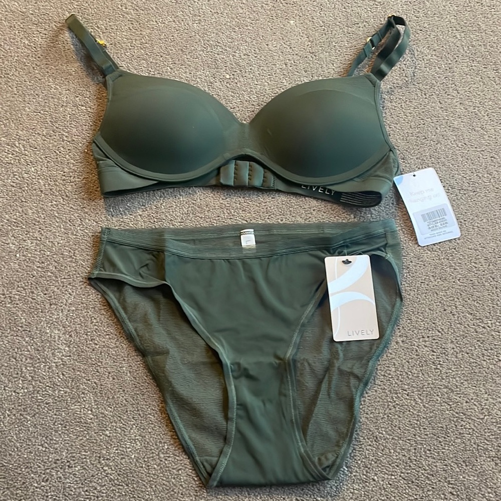 NWT Lively No Wire Push-up bra and bikini panties Rich Olive